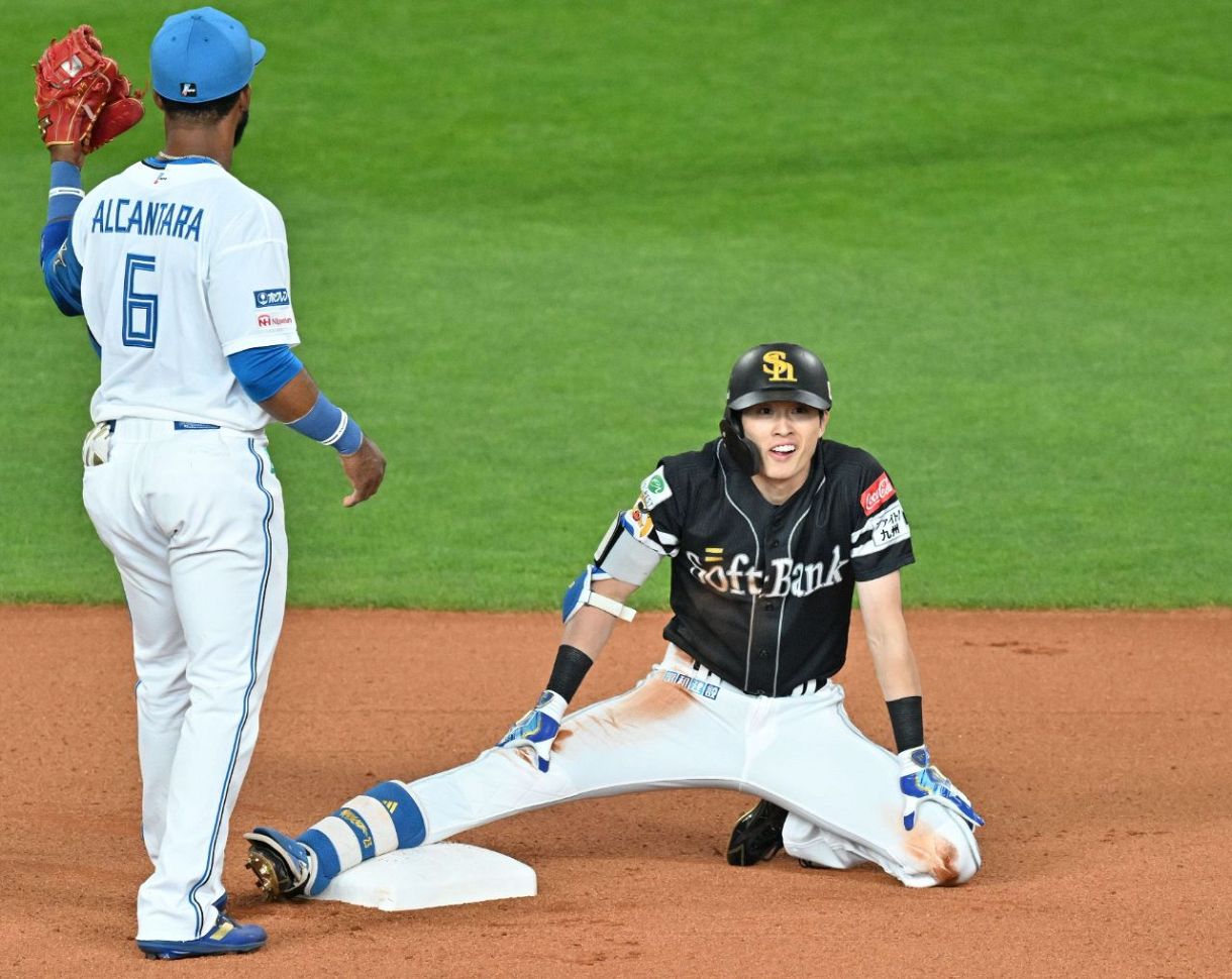 周東佑京 ソフトバンク周東佑京、通算150盗塁達成「少し近づけたことはうれしく