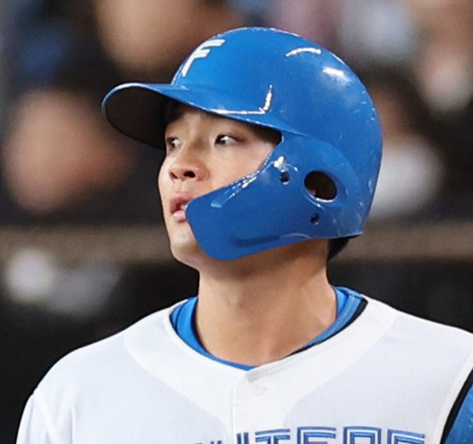 日本ハム 郡司 裕也 ヘルメット 延長12回、代打 #郡司裕也 選手がサヨナラ本塁打🔥 投手陣の無
