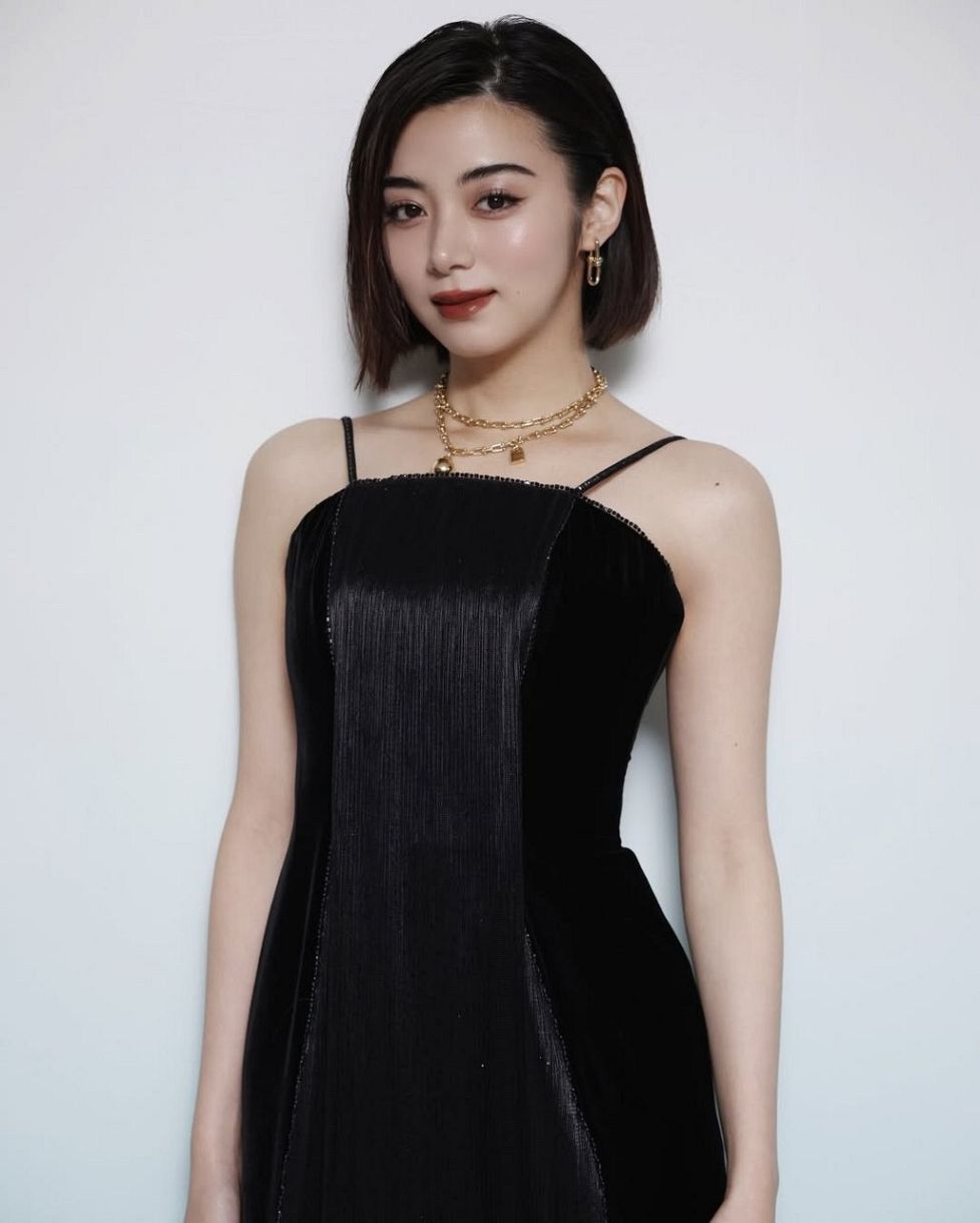 かっちょええー」池田エライザ〝超短髪〟の激変ショットに称賛 