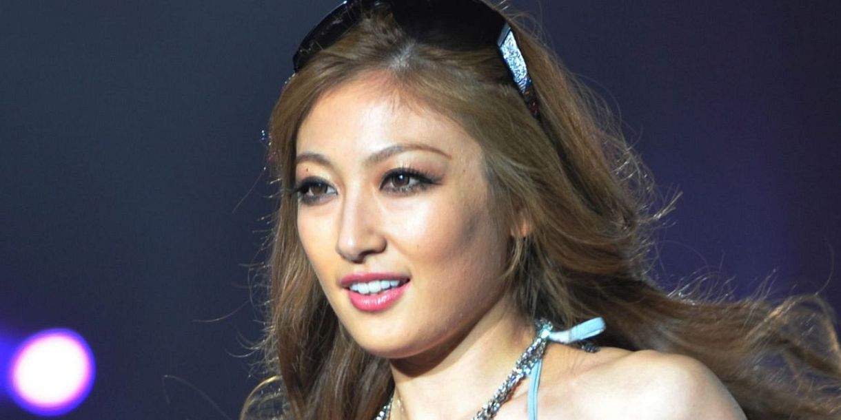 「もはやアスリート」43歳3児の母、熊田曜子〝ポールダンス〟で鍛えた体を披露！「スタイル維持すごい」「年齢逆行」反響続々