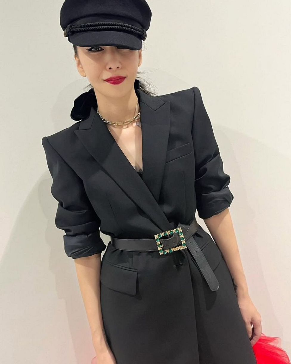 ディースクエアード 中島美嘉さん着用モデル型違い Fashion Express on X: 