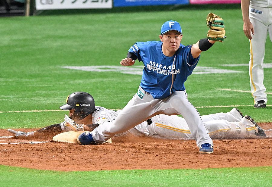 野村勇の執念ヘッドスライディングも及ばず…ソフトバンク、手痛い拙攻
