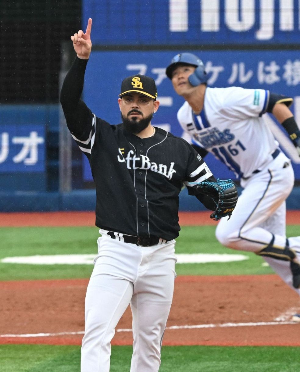 ソフトバンク　小久保、和田、ペーニャSS 6月のべ25人で失点わずか3度、防御率1・19 ソフトバンク小久保監督も