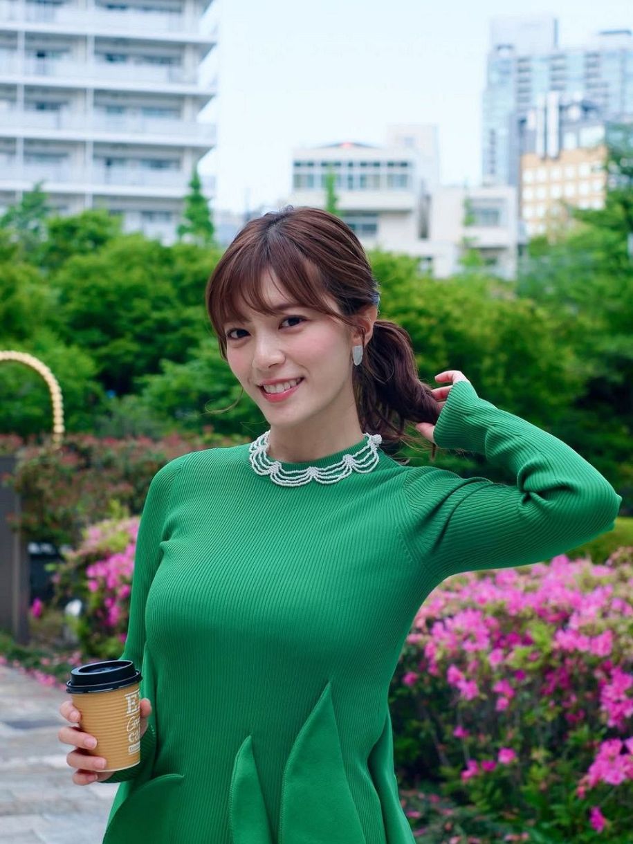「反則のヤツやん」テレ朝三谷紬アナ〝攻めすぎスカート〟ショットが話題「横顔も太腿もいいネ」「上着短か」:「おっ!」でつながる地元密着のスポーツ ...