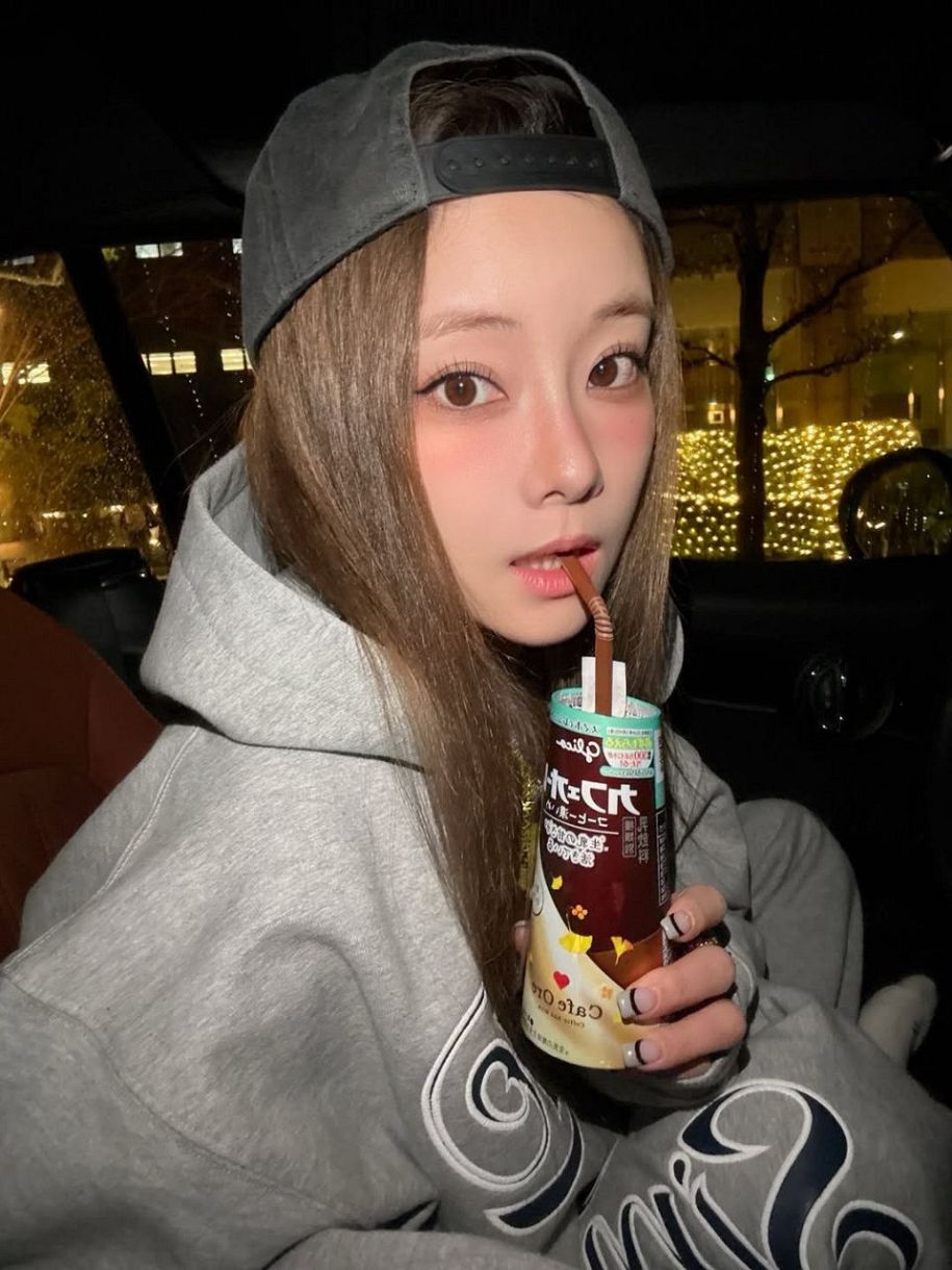 誰も勝てん」重盛さと美〝37歳の圧巻水着ショット〟に反響続々「年々