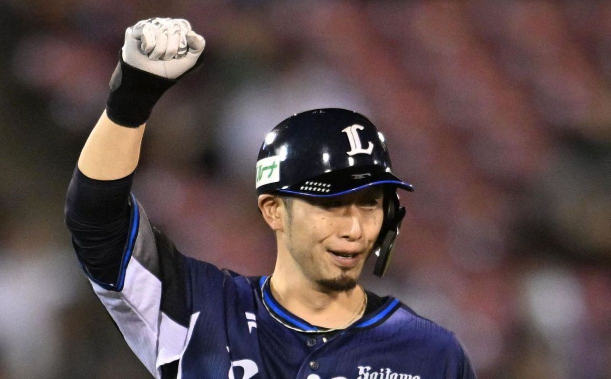 西武ライオンズ外崎修汰キャップ＋リストバンド. 西武ライオンズ外崎修汰キャップ＋リストバンド.