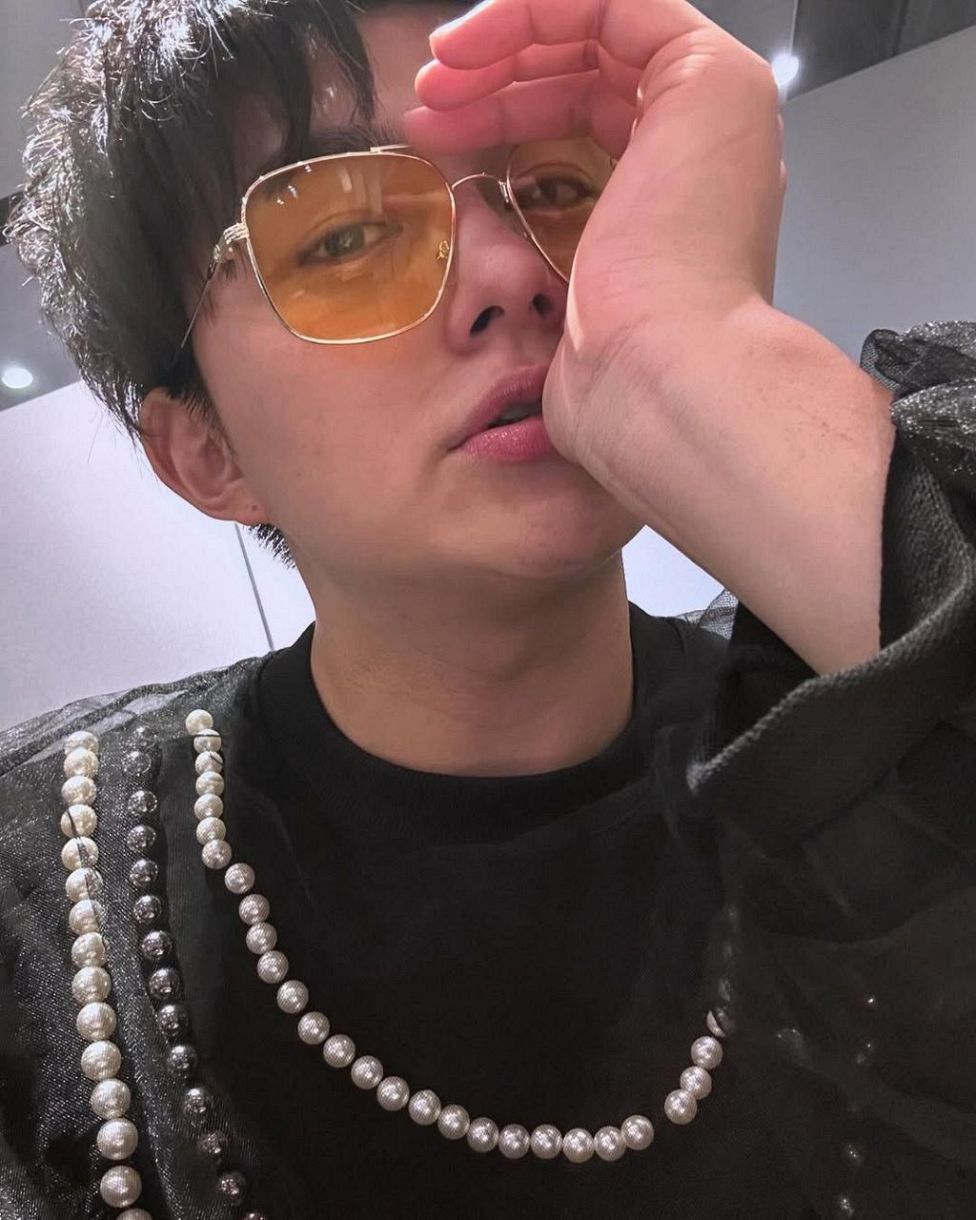 ④【早い者勝ち】小林豊　チェキ まとめ売り えええ!!」契約解除から4年…〝仮面ライダー俳優〟小林豊〝メンバーと