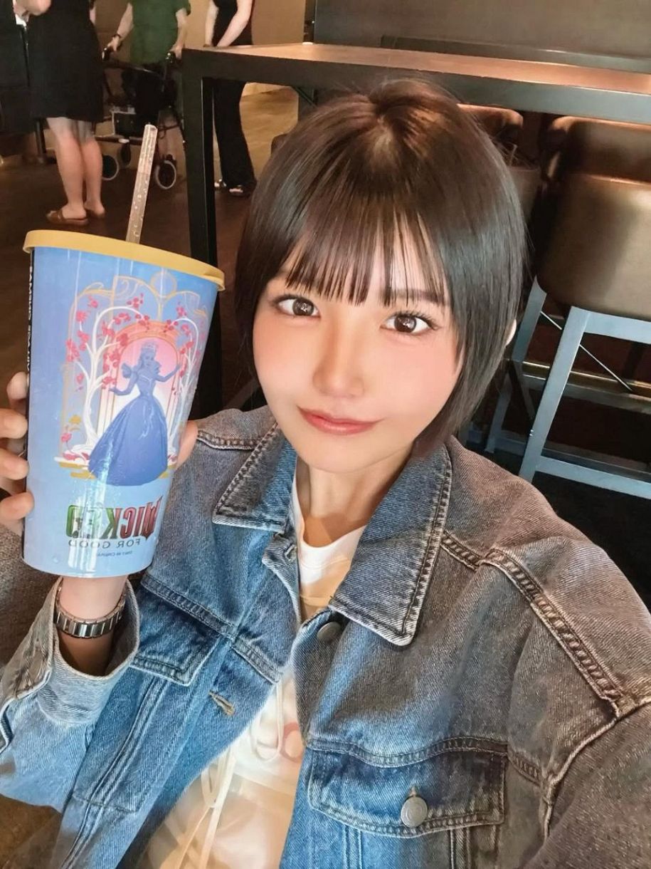 えなこが〝最強美少女〟と評するグラドル南あみ「一発KO!!」ショットに