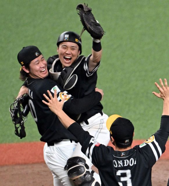 比べられ、とにかくきつかった…」ソフトバンク海野隆司が1092日ぶりの