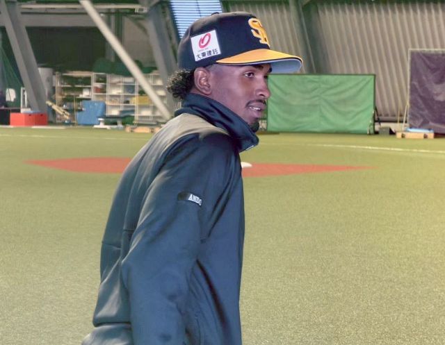 動画】写真と紙面で振り返る「明石健志のホークス一筋19年」：「おっ