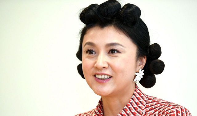 54歳でこれは凄い」藤原紀香〝超ミニスカ〟姿に騒然「すごい貫禄