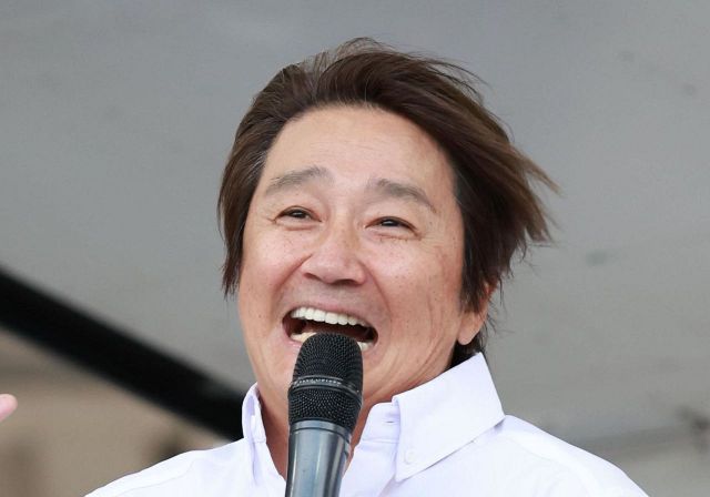 レースもこれで出ちゃう??」近藤真彦、まさかのヘルメット姿に反響