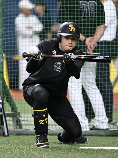 侍ジャパンのソフトバンク松本裕樹がWBC球でキャンプ初のブルペン入り