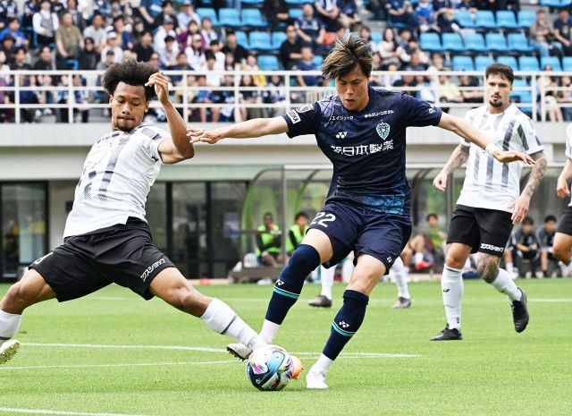新潟の昇格に待った！アビスパ古賀誠史が鮮やか劇的ミドル、先制弾