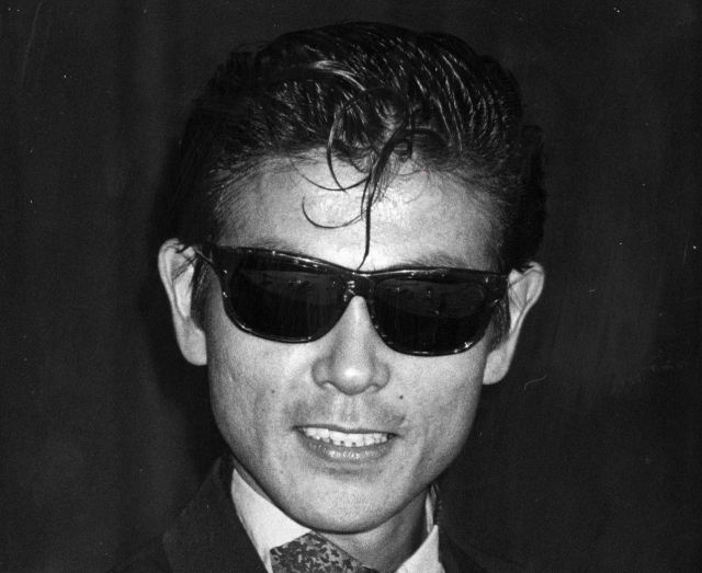奇跡の72歳」〝セクシー刑事〟のストライク始球式に大反響「年齢なんて