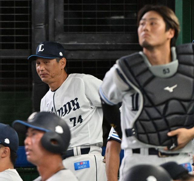 高橋光成 渡辺久信 ライオンズ70周年タペストリー （非売品）　2枚セット 西武・高橋光成はシーズン未勝利の6連敗 チームとともに苦戦する
