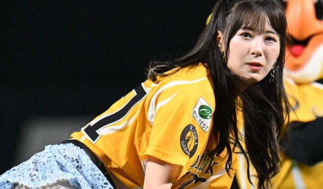 たまには休んでよ」「倒れないでね」浜崎あゆみ〝早朝お忍び〟姿など