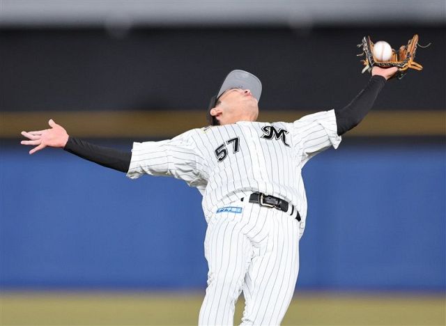 19年ぶり11連勝、ロッテのキーマンは4年目〝忍者〟　金子誠戦略コーチもうなる二塁手・小川龍成の堅守　