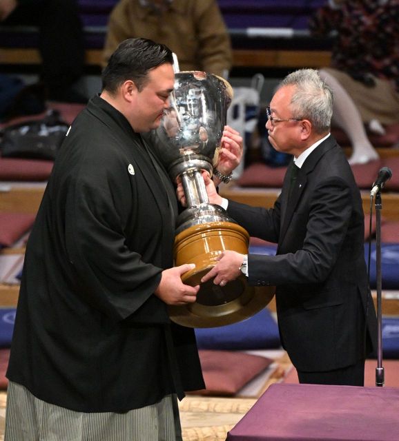 松坂大輔さん伝説の甲子園死闘V弾チームメートの結婚披露宴出席「僕の