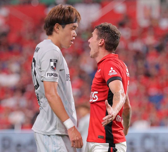 国見高校コンビが一撃！ アビスパ中村北斗が先制ボレー弾、城後