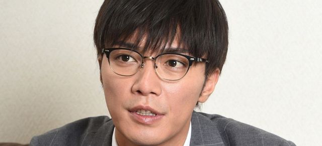 引退から8年…元〝成宮寛貴〟さん、変わらぬ「カッコいい」近影公開