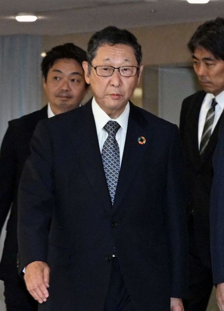 契約外でも虜になった石毛宏典〝超法規処置〟でスラッガーグラブを使用