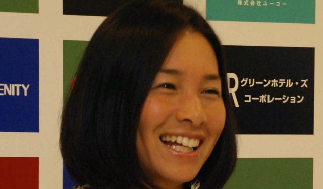 夕やけニャンニャン」から40年…54歳タレントの〝豪華3ショット〟に反響