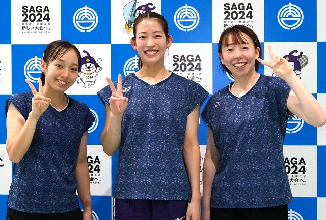 サ*ん様 志田千陽　松山　山口茜　シダマツ再春館製薬所選手　直筆サイン入り 色紙 0.png?1