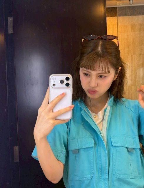 猫目3姉妹！」桐谷美玲〝誕生日祝った〟元「Seventeen」3ショットに