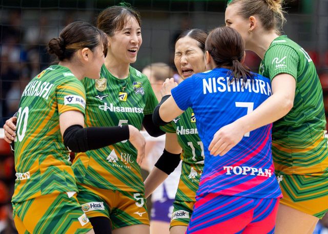 元バレー日本代表・岩坂名奈さんが久光の新アリーナ紹介：「おっ！」で