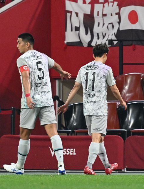 J1アビスパ福岡の「キング」城後寿が契約更新！ 来年不惑の40歳、22年