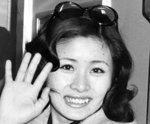 変わらなすぎ」54歳酒井法子〝昭和スーパーアイドル〟との再会2Sが話題
