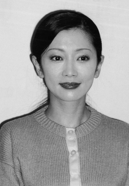 「美しい年の重ね方…」朝ドラ常連、62歳女優のしっとり和服に「本当に似合う」「とても魅力的」と反響