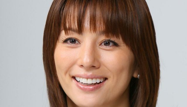米倉涼子のサンタコスはシースルーワンピ「えー！まって可愛すぎるーー