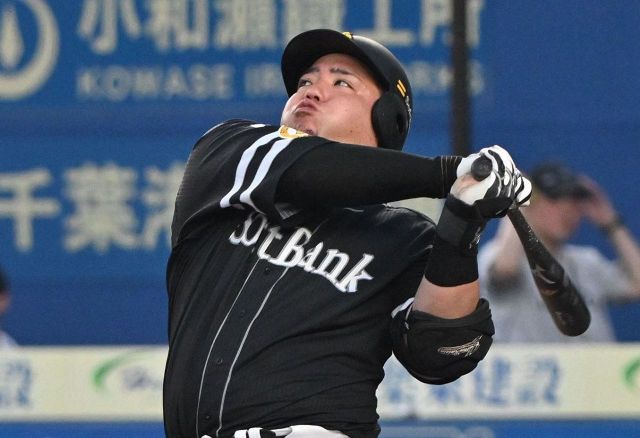 7番降格の悔しさ晴らす「どすこい弾」 ソフトバンク山川穂高が8