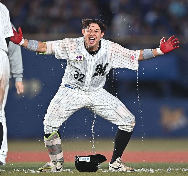 雑なのに自然」「また腕あげてきたなぁ」ロッテ〝魔術師〟角中勝也が