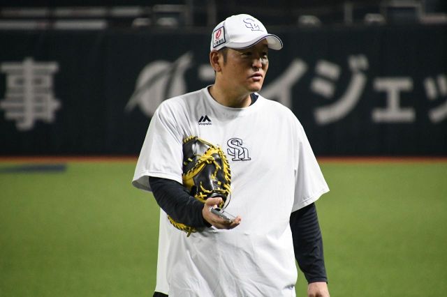 スコアラーから転身 ホークス元ドラ1江川智晃さんは今、豚肉を売って