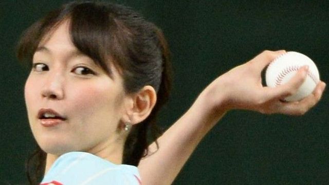 幸せそう」吉岡里帆〝ワンだふる〟ショットに「こちらまで顔がほころび