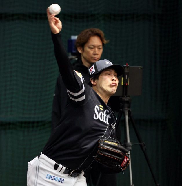 ソフトバンク柳田悠岐が死球受けひやり 阪神髙橋遥人の抜け球が左腕に