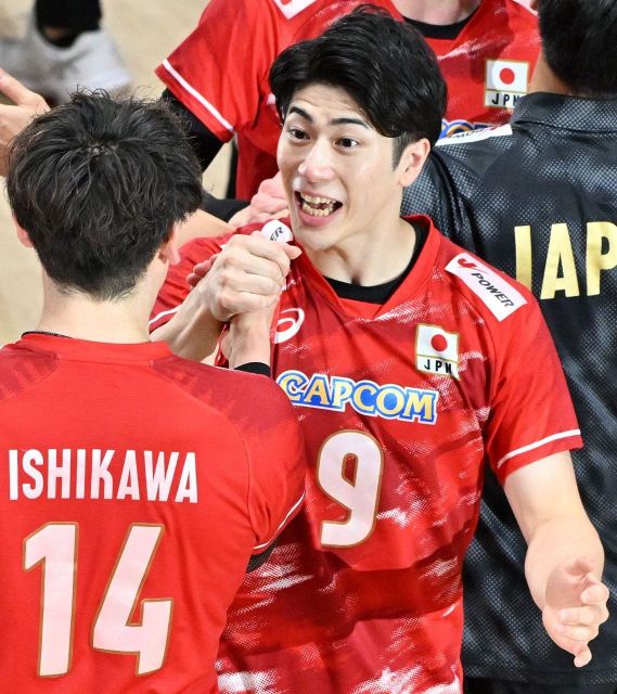 奇跡〟のサインボールでつながった「背番号1」と女子高校生 膝の大けが