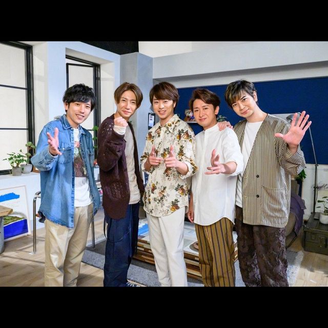 待って…初めて見た‼」「泣きすぎた」嵐5人〝直筆サイン〟に大反響！26