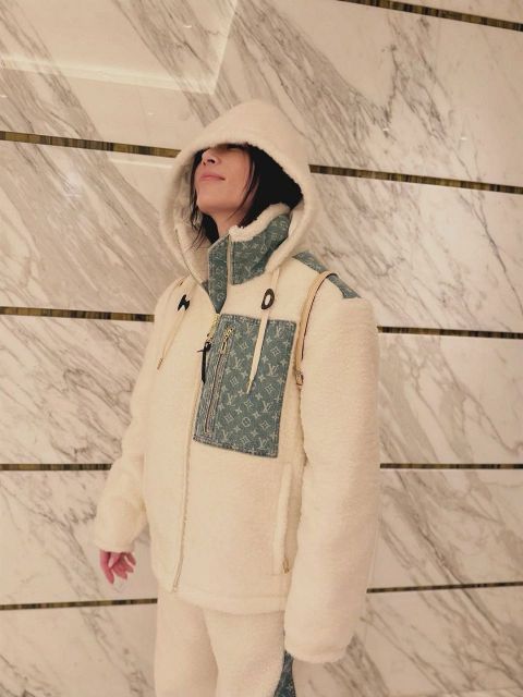 ビジュがため息出る」浜崎あゆみ25年ぶりフジ月9主題歌ジャケット写真