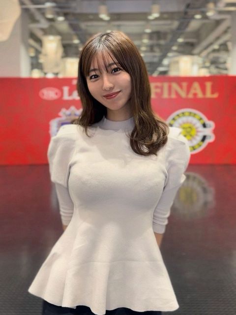 こんな先生いたら血圧上がるわ」〝セレブ女医〟役白衣オフショット公開