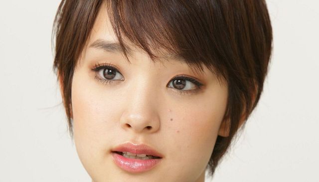 一瞬誰かと」剛力彩芽、雰囲気〝激変〟最新ショットに衝撃「色気駄々