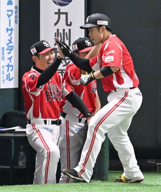 ソフトバンク柳田悠岐「勝手に背中を追ってました」 引退松田