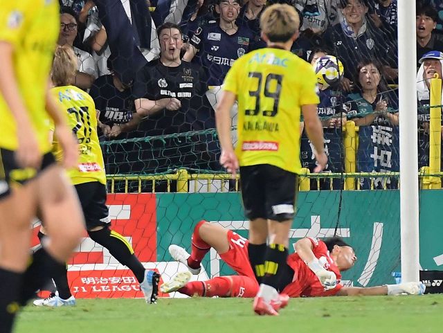 アビスパ福岡　オーセンティックユニフォーム　鶴野怜樹28 アビスパ福岡 オーセンティックユニフォーム 鶴野怜樹28