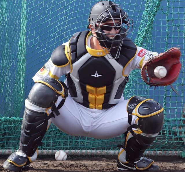 ソフトバンク柳田悠岐が死球受けひやり 阪神髙橋遥人の抜け球が左腕に