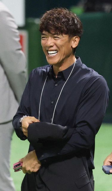 キャプテンに1000円渡されて…」38歳ロッテ角中勝也、後輩の〝お使い