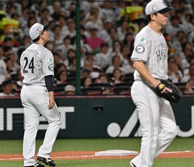 動画】楽天・島内宏明苦笑いでロッカー2往復 「バットも折るし心も折る