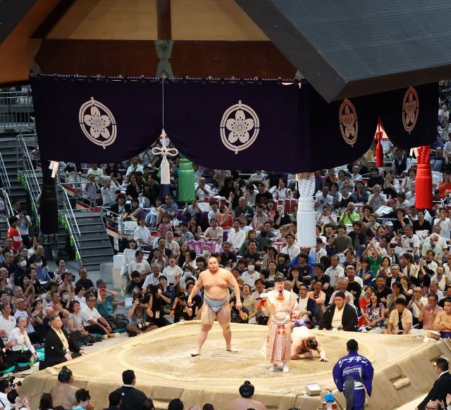 モーグル上村愛子さん、銀＆銅獲得の堀島行真と〝2ショット〟「46歳と